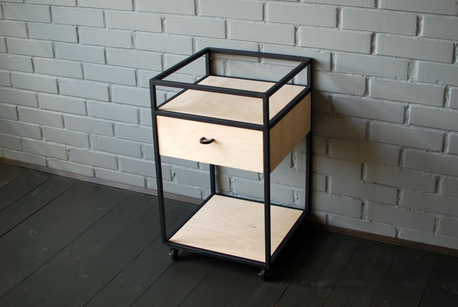 Тумбочка из металла