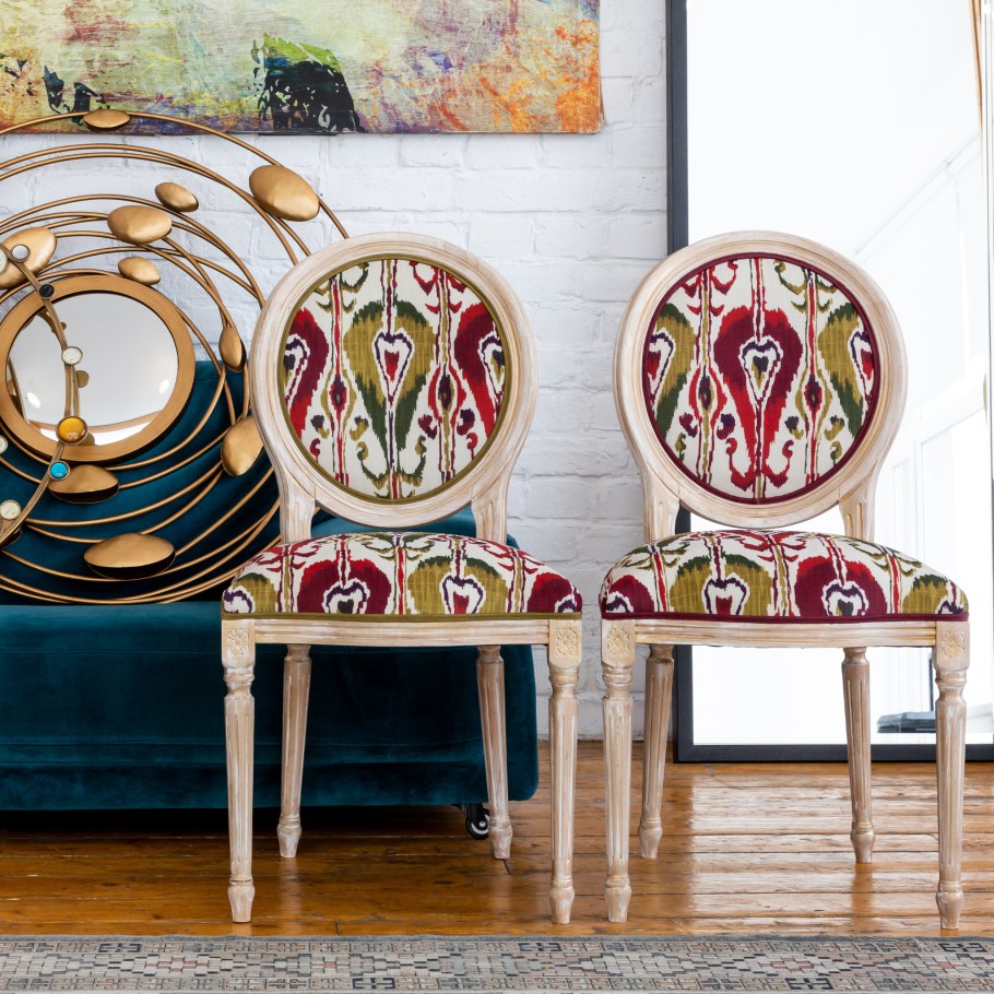 Стильный шкаф в детскую