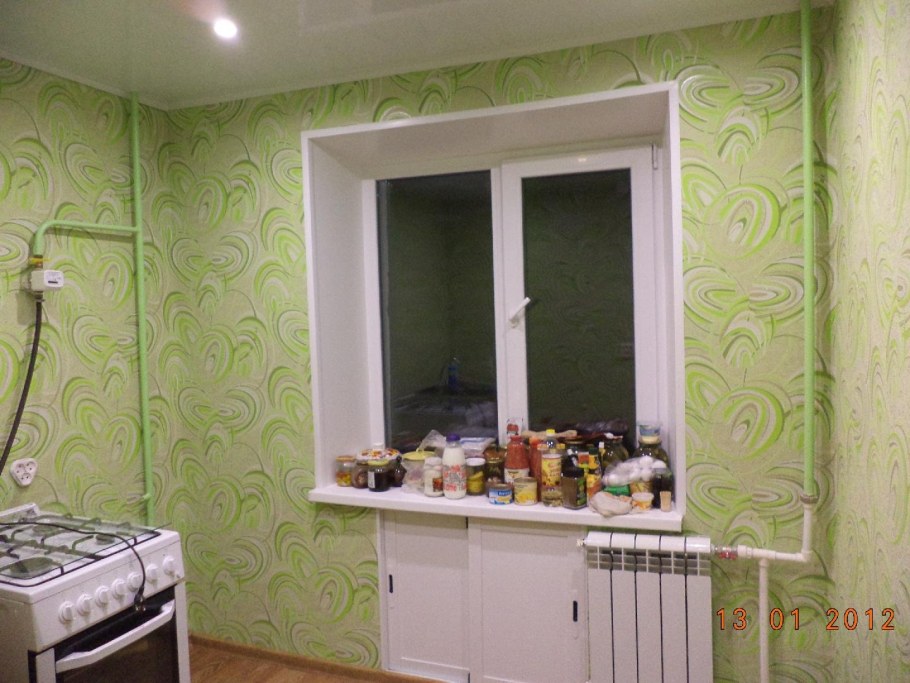 Комбинированные обои для кухни в хрущевке