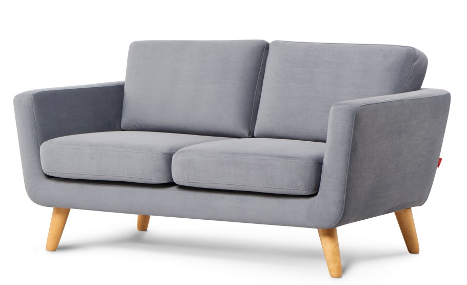 Двухместный диван в скандинавском стиле