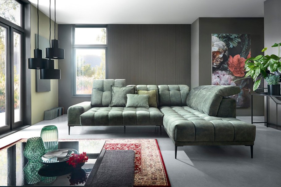 Диван в интерьере 2022