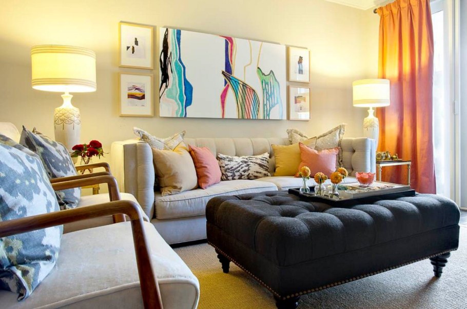 Интерьер комнаты с картиной