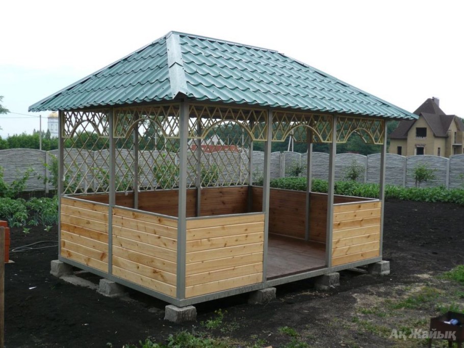 Беседка с зоной отдыха