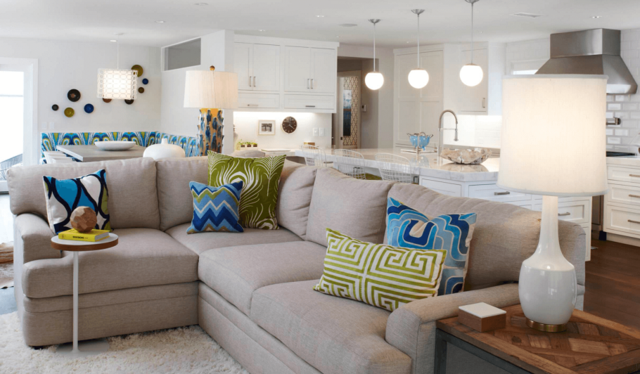 Декоративные подушки в интерьере современных квартир