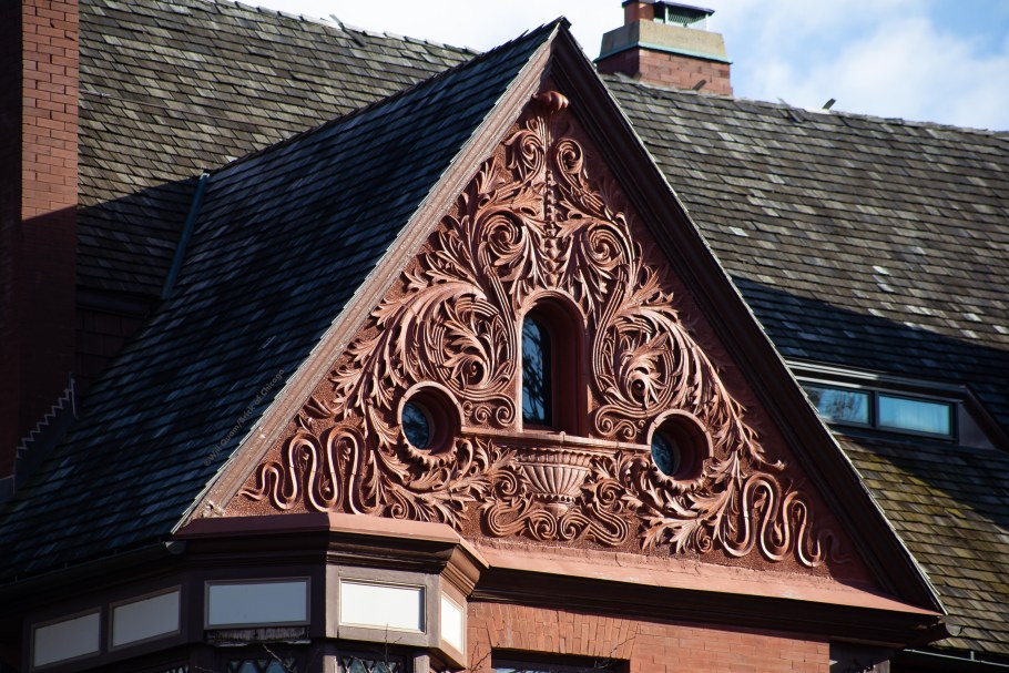 Фронтон архитектура полуфронтон