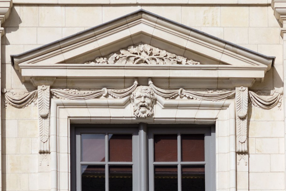 Кирпичный фронтон