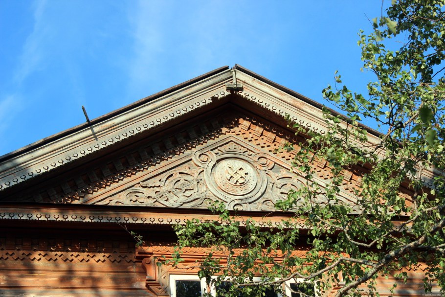 Фронтоны деревянных домов