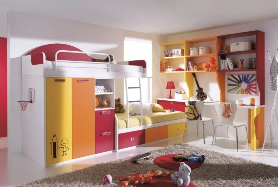 Детская комната с двухъярусной кроватью