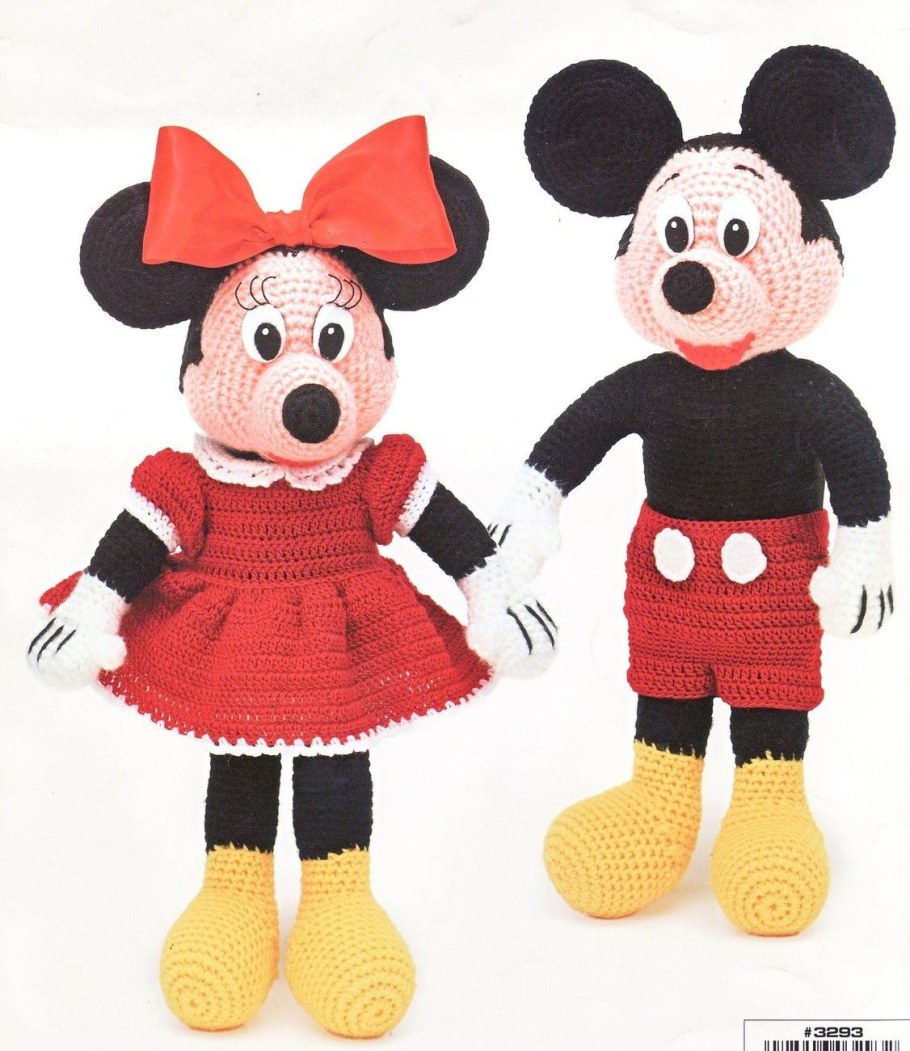 Disney Minnie Mouse Oh so Chic Sweet Latte Minnie Premium Fashion Doll