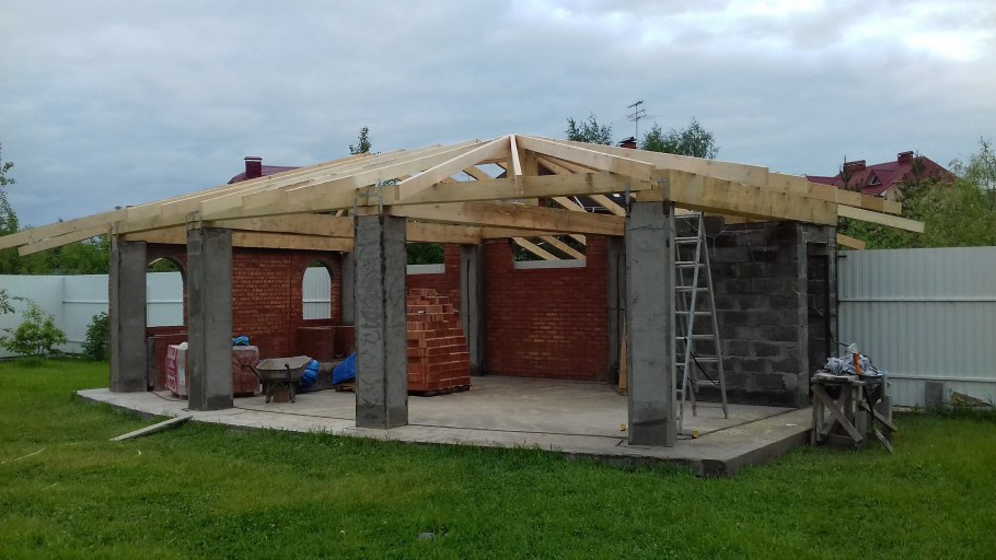 Домик мастерская на даче