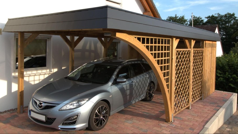 Компактный гараж для мотоцикла