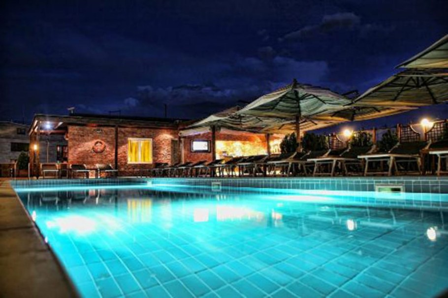 Grand Hotel Yerevan бассейн