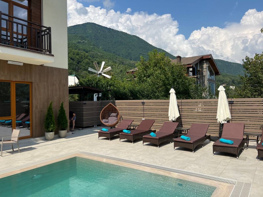 Термальный бассейн Эльбрус