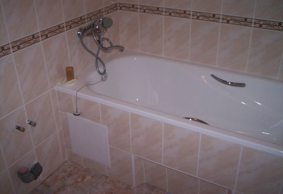 Ванна утопленная в плитку