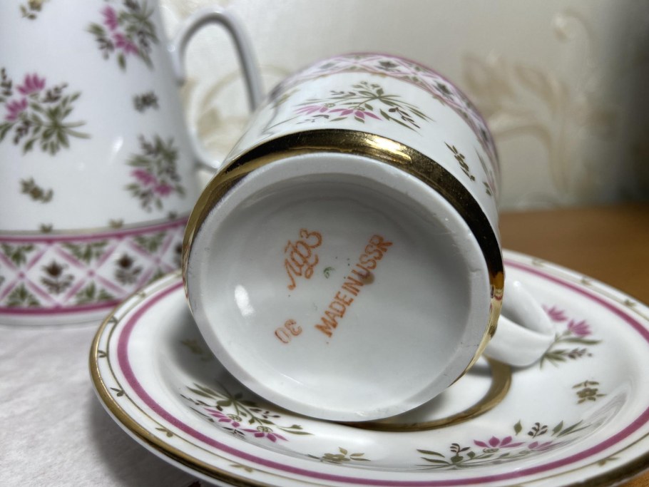 Тарелки для сервировки стола