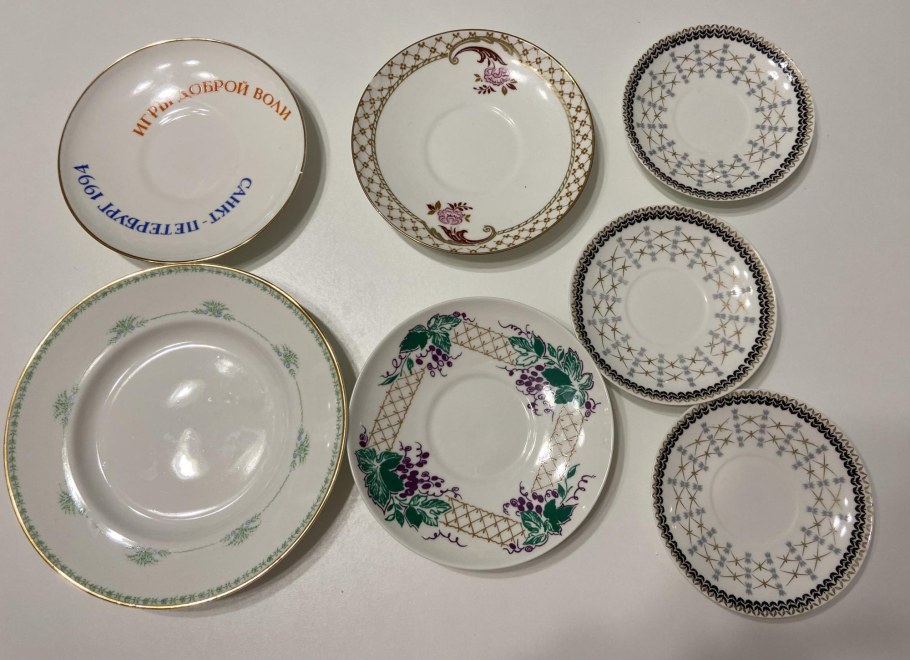 Сервиз ДИНЕРА икеа серый