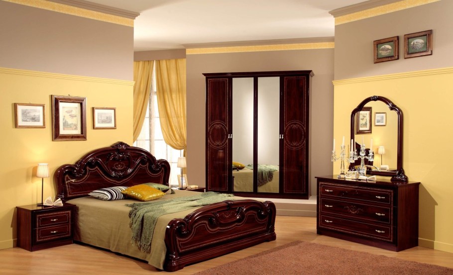 Спальный гарнитур махагон