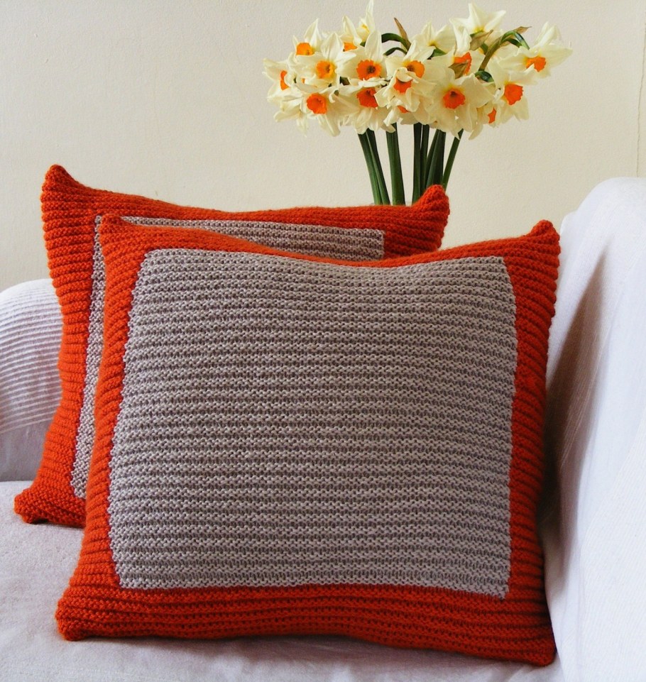 Вязаные наволочки на диванные подушки