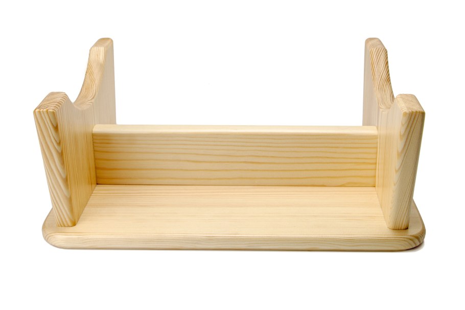 Подставка из дерева