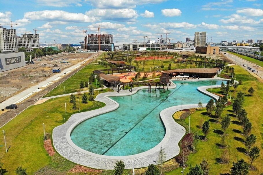 Жилой комплекс с бассейном