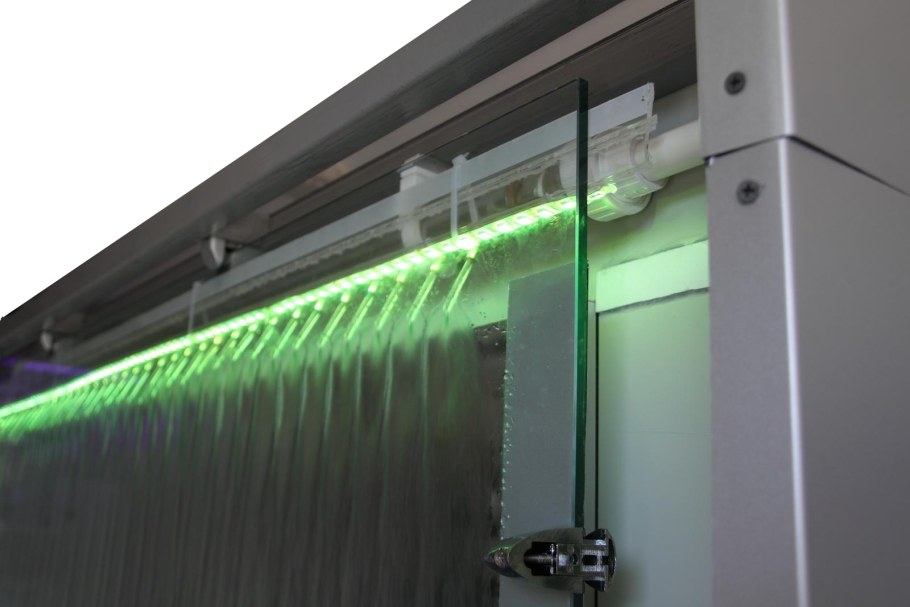 Оборудование для водопада по стеклу