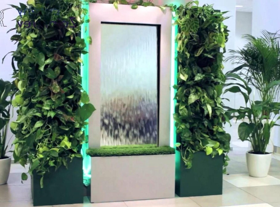 Настенный водопад по стеклу