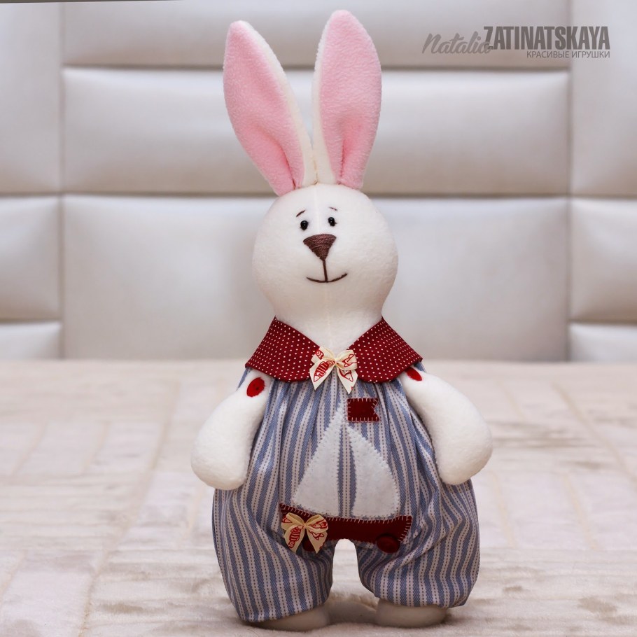 Интерьерная игрушка заяц