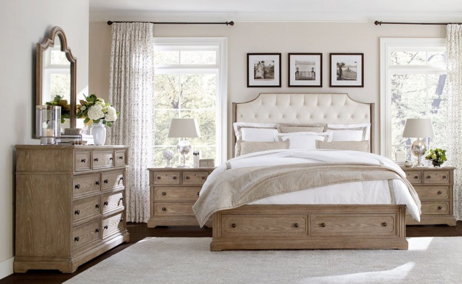 Спальный гарнитур массив