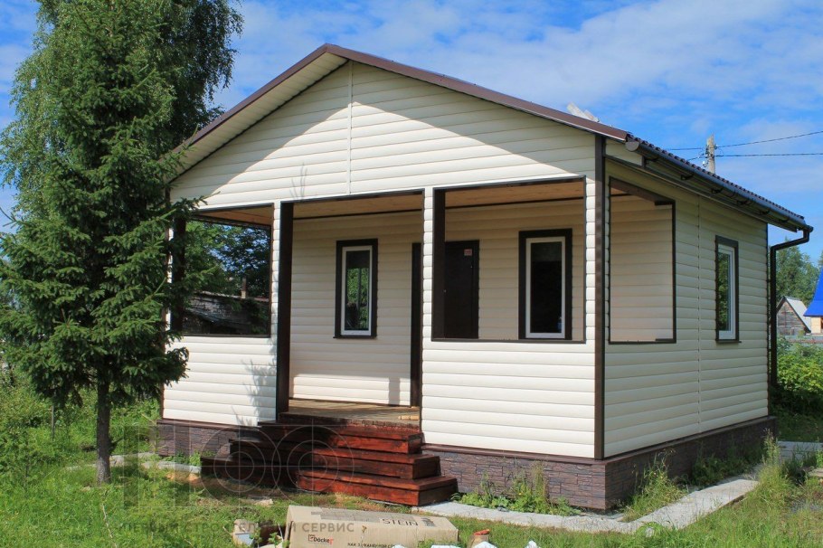 Дачный домик из сайдинга