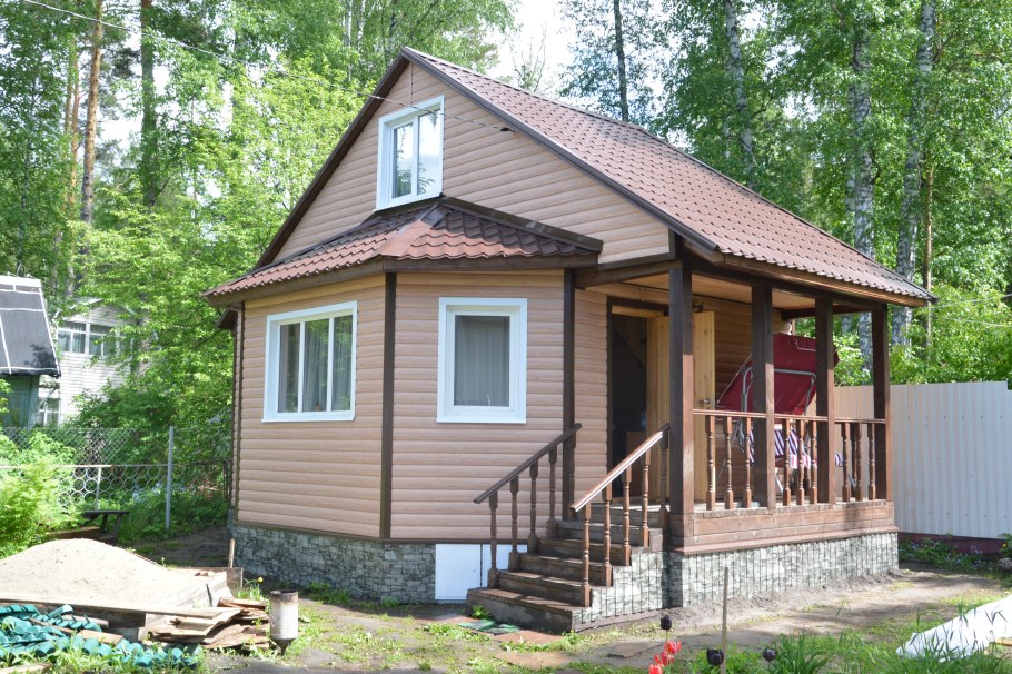 Отделка садового домика снаружи