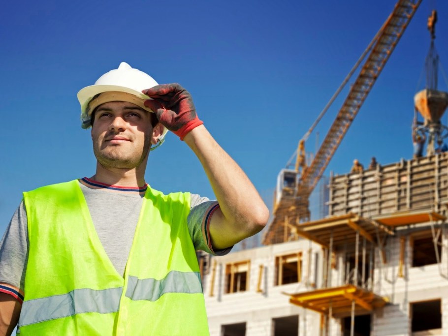 Стройка здания