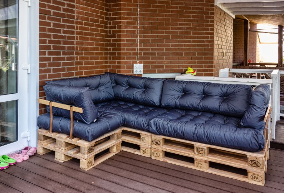 Диваны лофт паллет