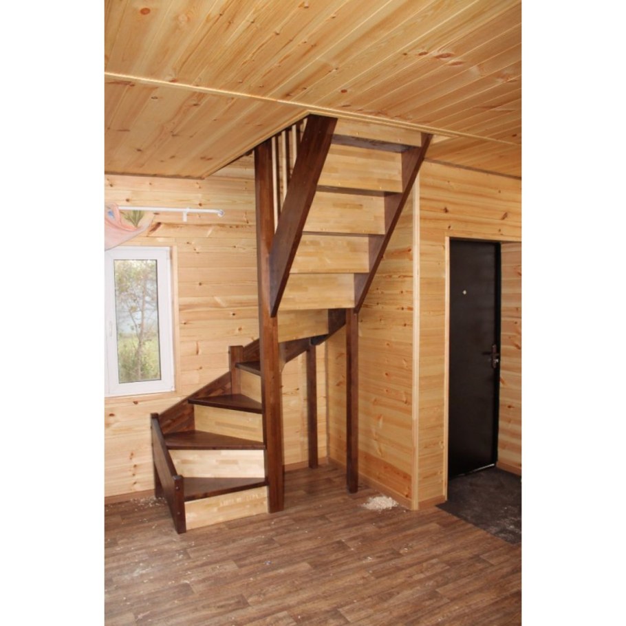Лестница на чердак в частном доме