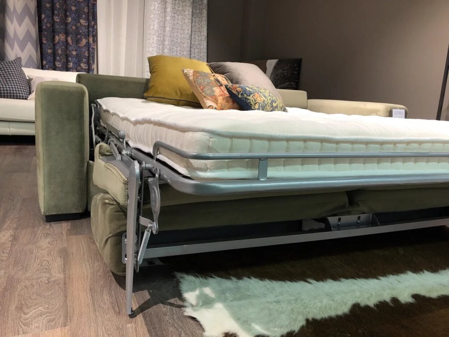 Трикотажный диван эко