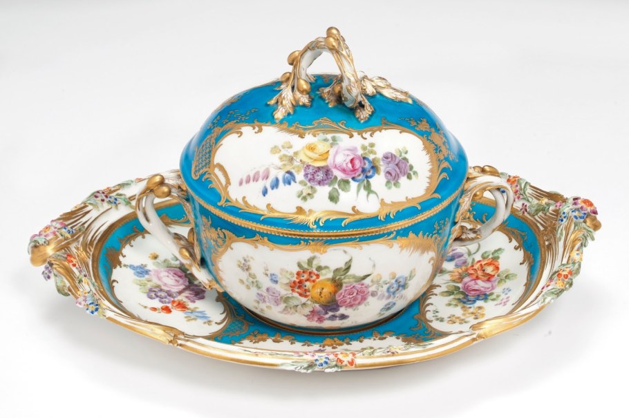 Французский фарфор Севрский