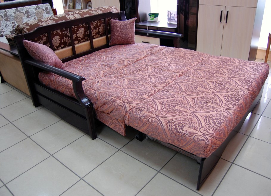 Диван раскладывающийся вперед