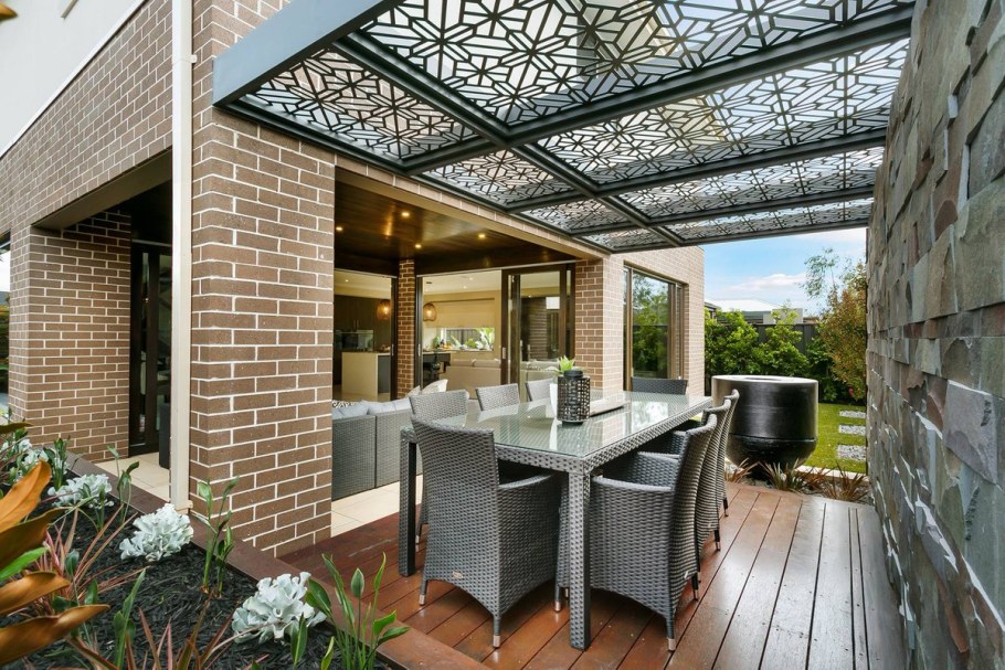 Безрамное остекление Неоклассика