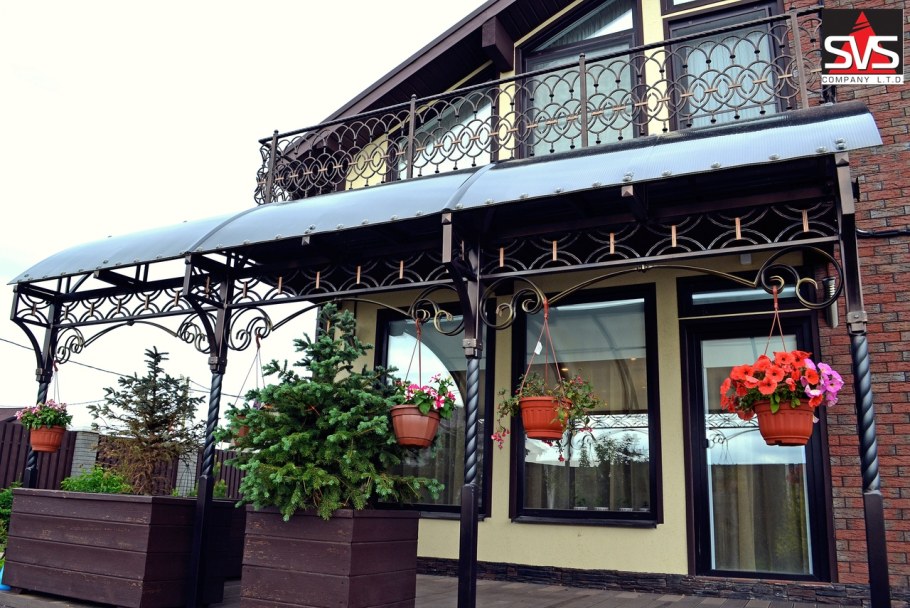 Терраса к дому из металла