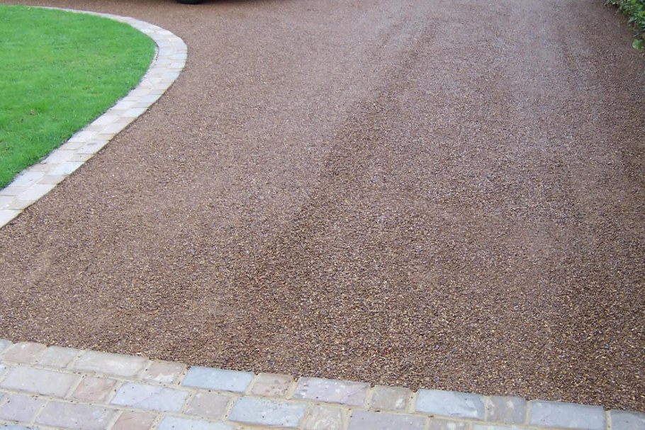 Площадка для машины из гравия