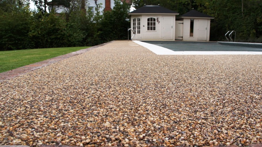 Площадка под автомобиль на даче