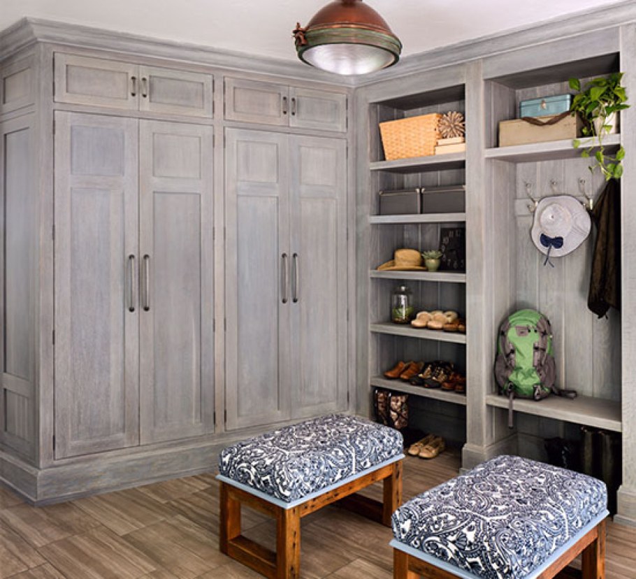 Шкаф на мансарде