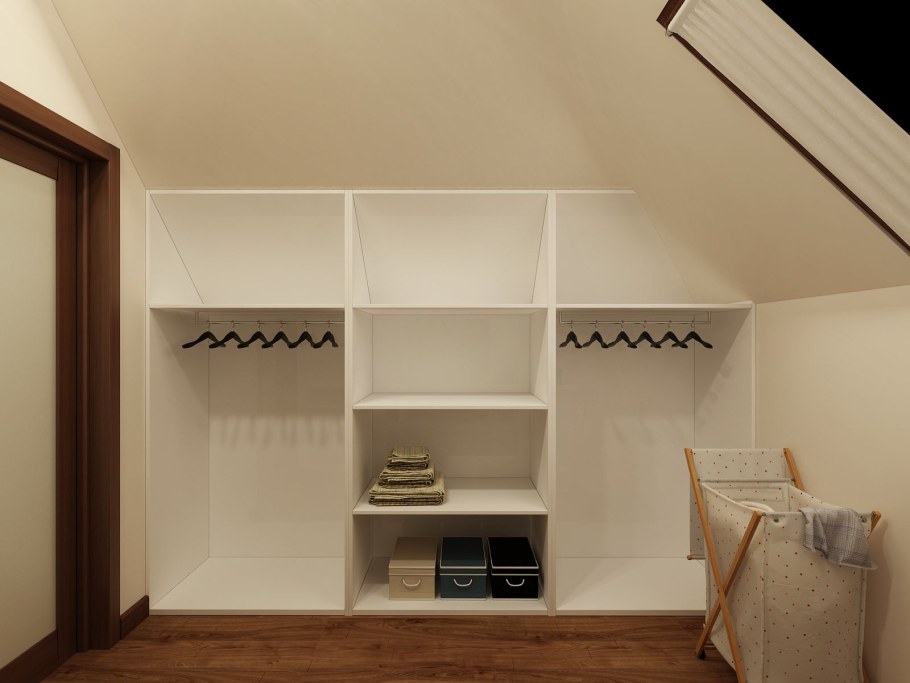 Шкаф для вещей на мансарде