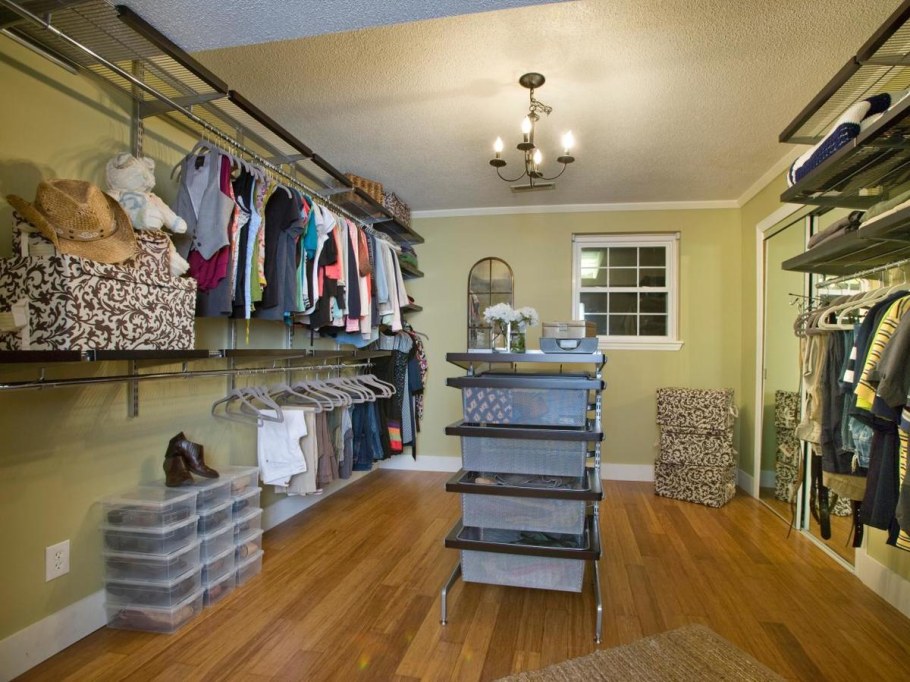 Гардеробная на мансарде