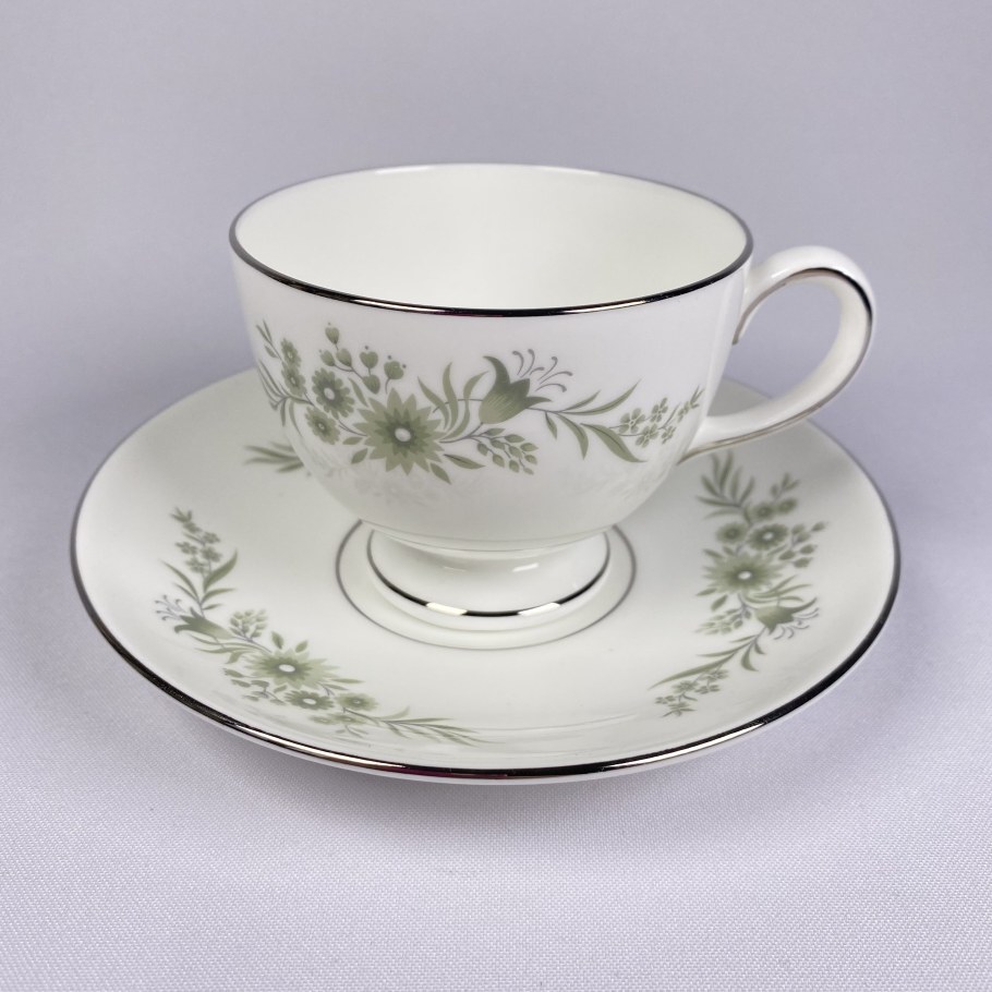 Английский фарфор Royal Albert