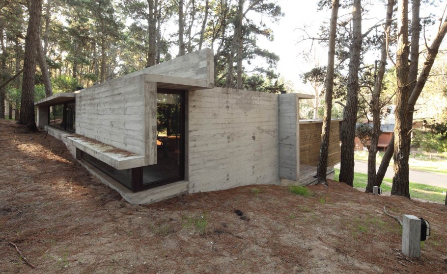 Дачный домик из монолитного бетона