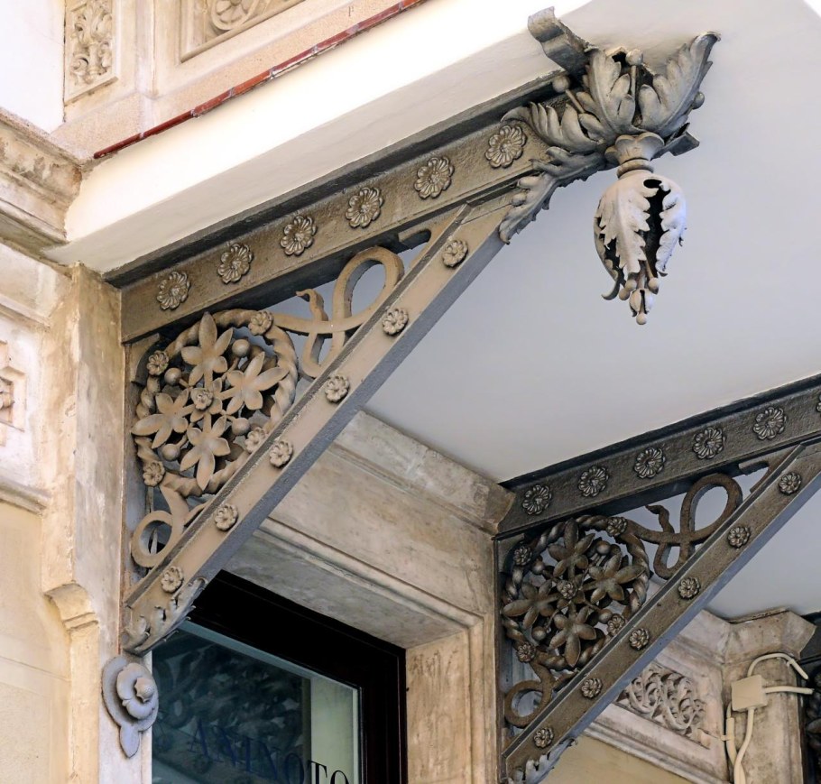 Львы маскароне Санкт Петербург