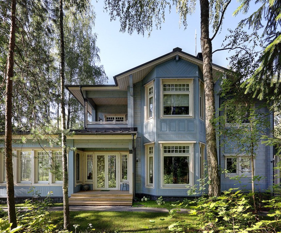 Дом Honka в стиле русской усадьбы