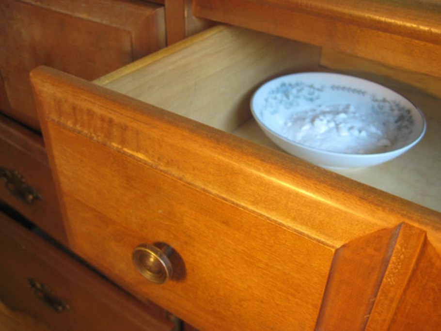 Реставратор деревянной мебели