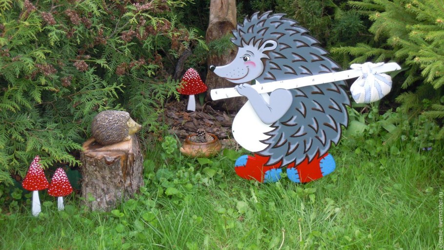 Кот с колбасой из фанеры