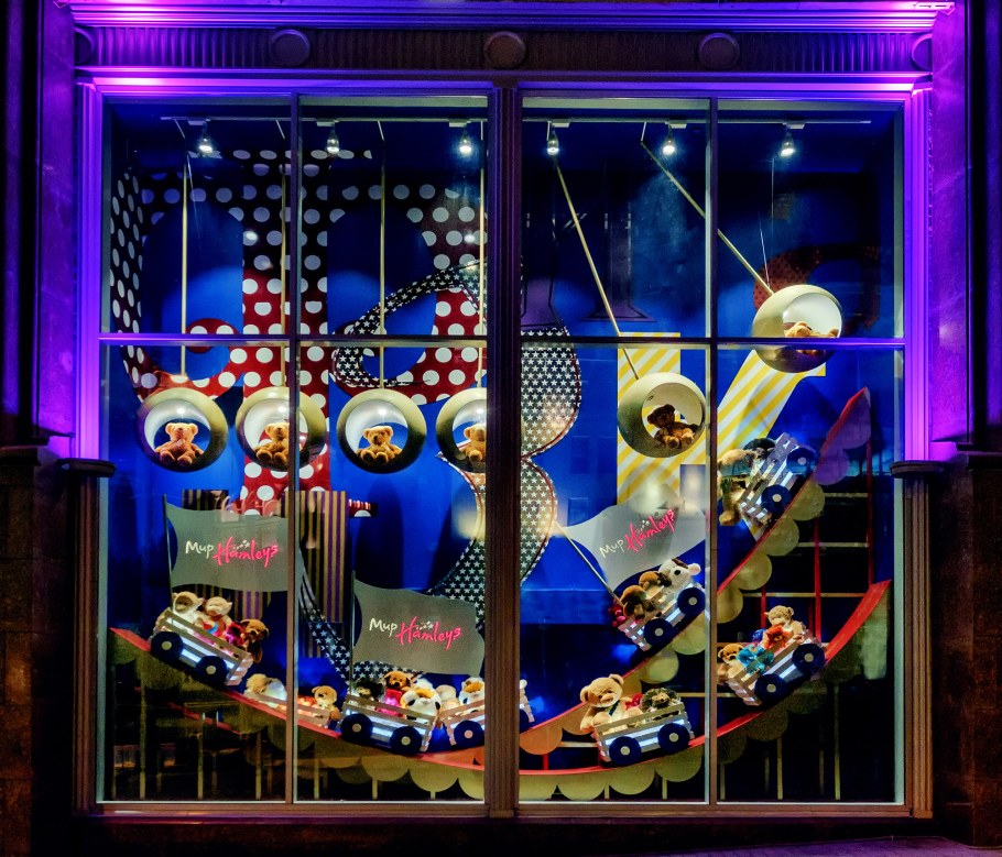 ЦДМ на Лубянке витрины